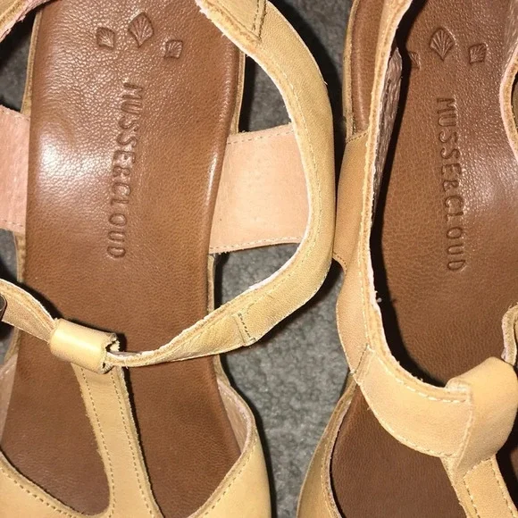 Musse & Cloud Tan Leather Wooden Heel Platforms - Picture 6 of 8